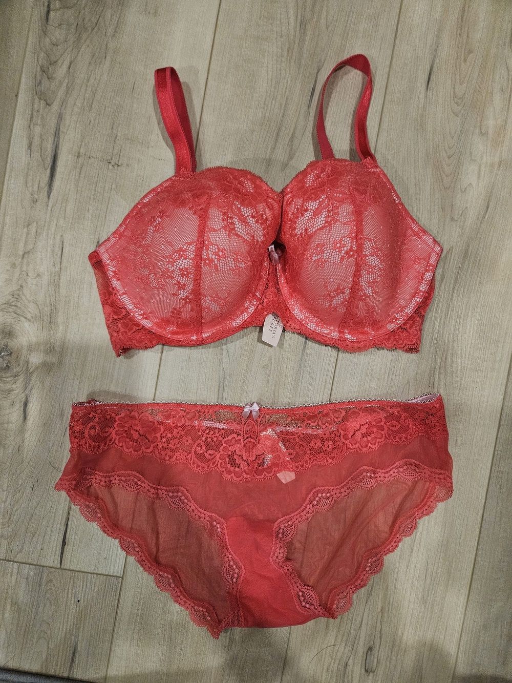 Red Lace Bra & Bikini Panty Set - Women Intimates
